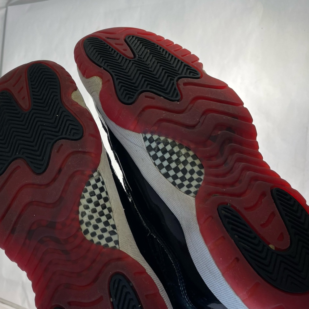 Nike Air Jordan 11 Retro GS "Bred" - Picture 7 of 8